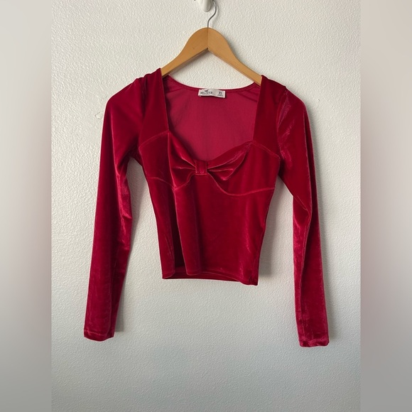 Hollister Tops - Hollister Red Velvet Long Sleeve Sweatheart Crop Top Vampy Romantic Sz XS